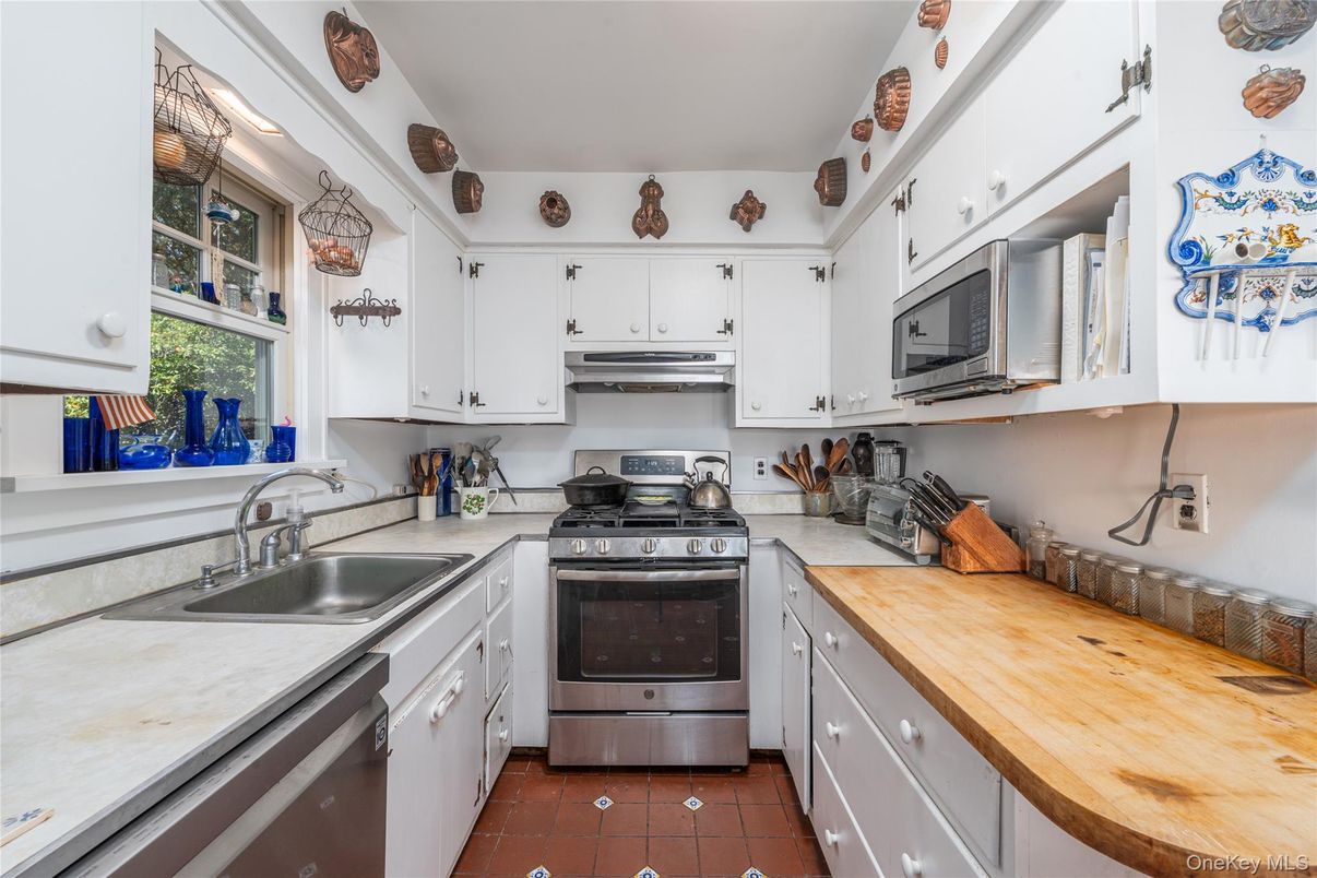 Interior, Kitchen, Stainless Steel Appliances