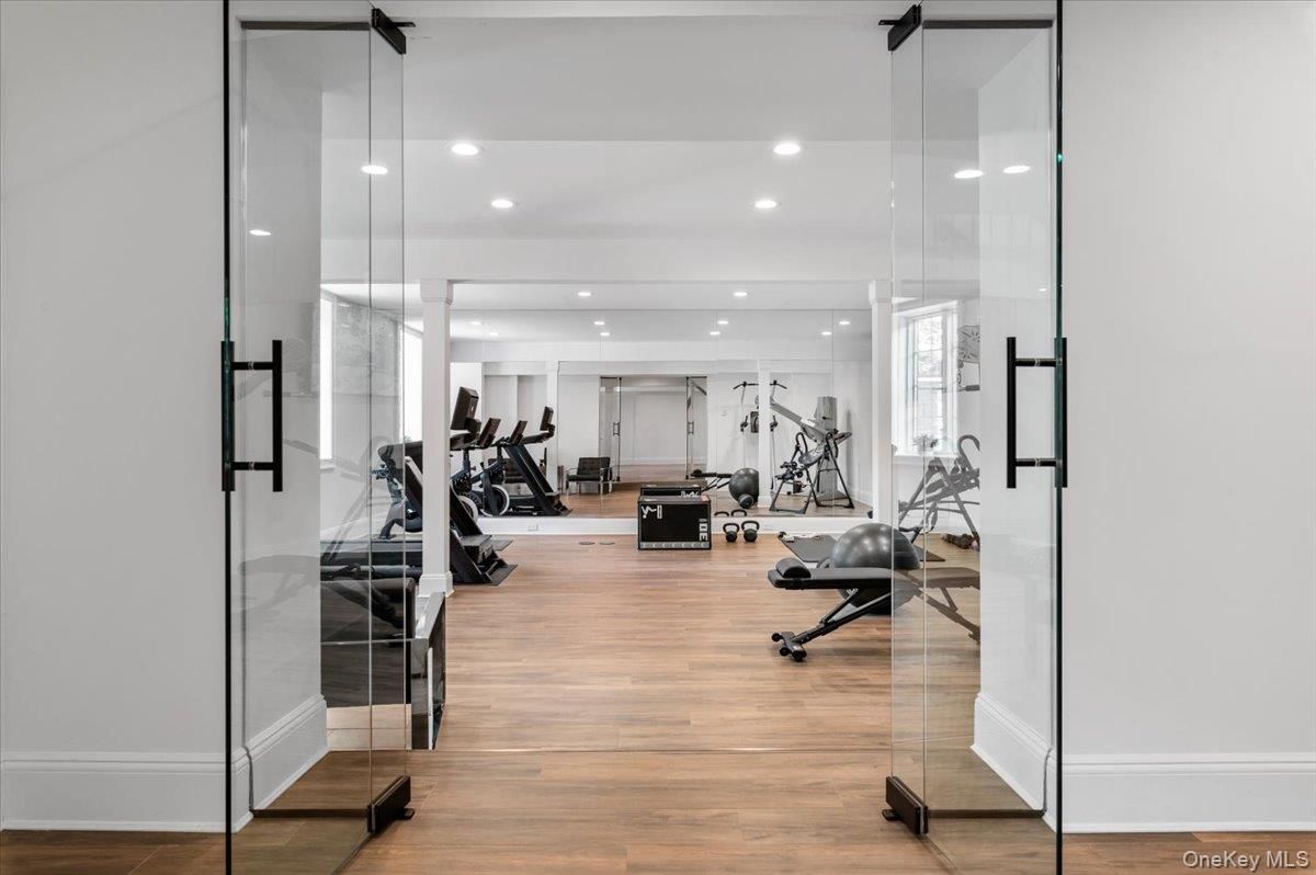 Fitness Equipment, Interior, Recessed Lighting, Wood Texture Flooring