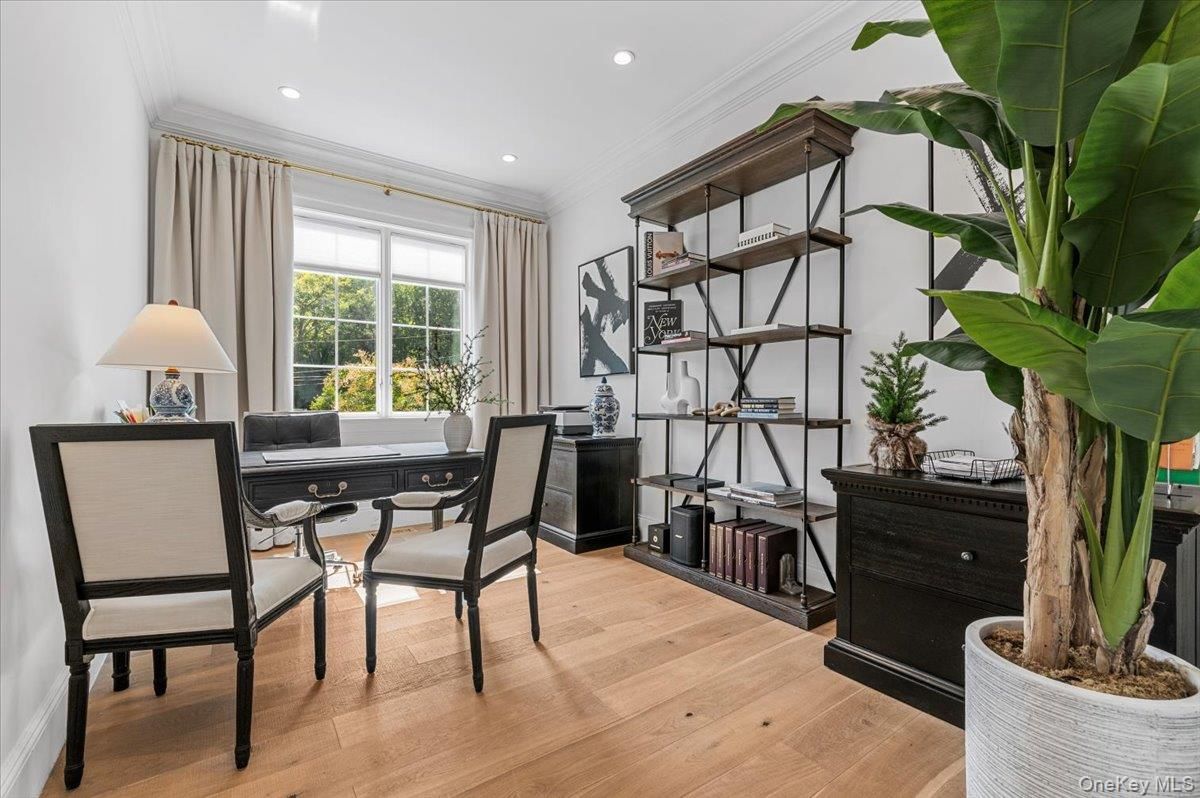Home Office, Interior, Recessed Lighting, Wood Texture Flooring