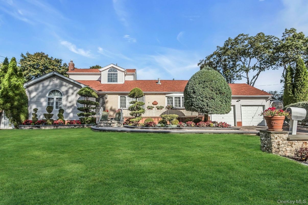 Attached, Backyard, Exterior, Facade, Cape Cod
