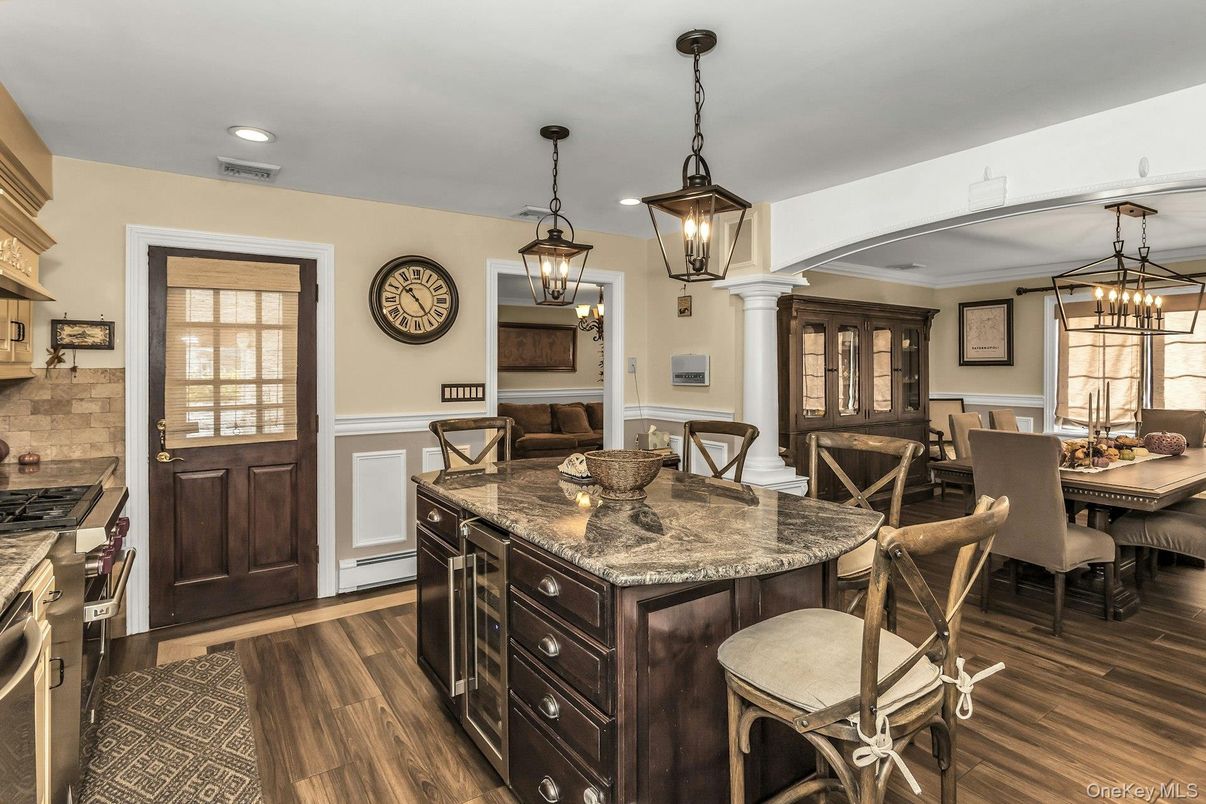 Chandelier, Dining room, Interior, Kitchen, Pendant Lights, Recessed Lighting, Wood Texture Flooring