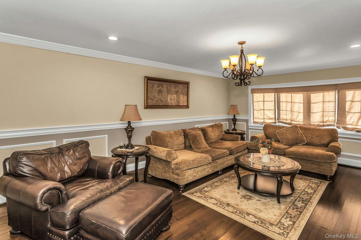 Chandelier, Interior, Living room, Recessed Lighting, Wood Texture Flooring