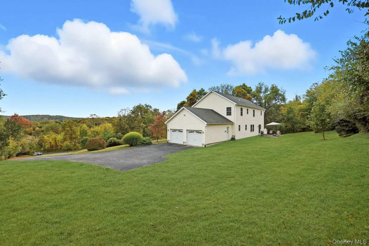 Backyard, Detached Garage, Exterior