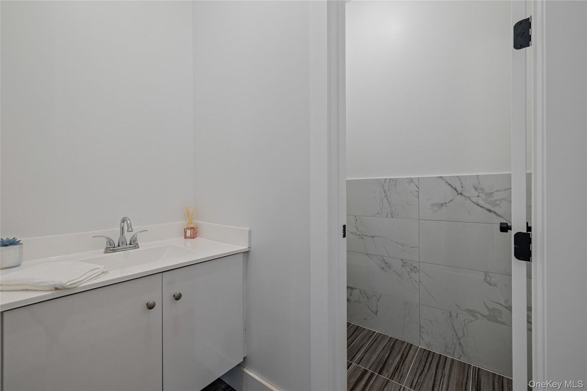 Bathroom, Interior, Marble Walls