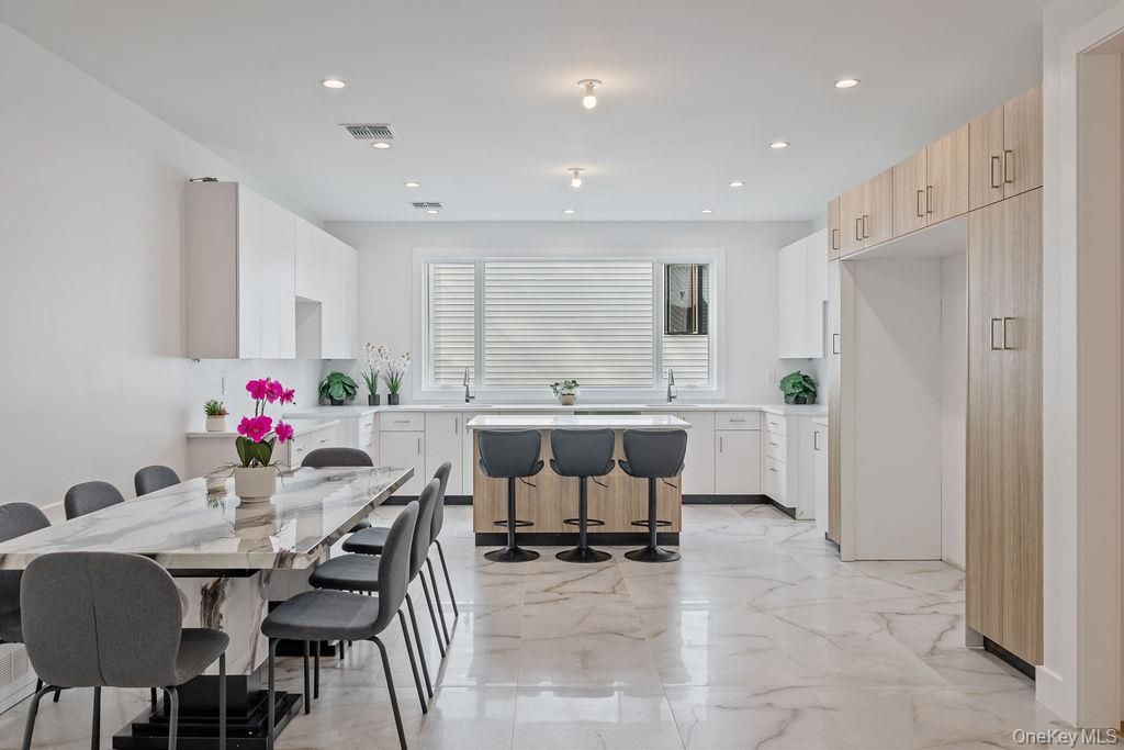 Dining room, Interior, Kitchen, Marble, Recessed Lighting