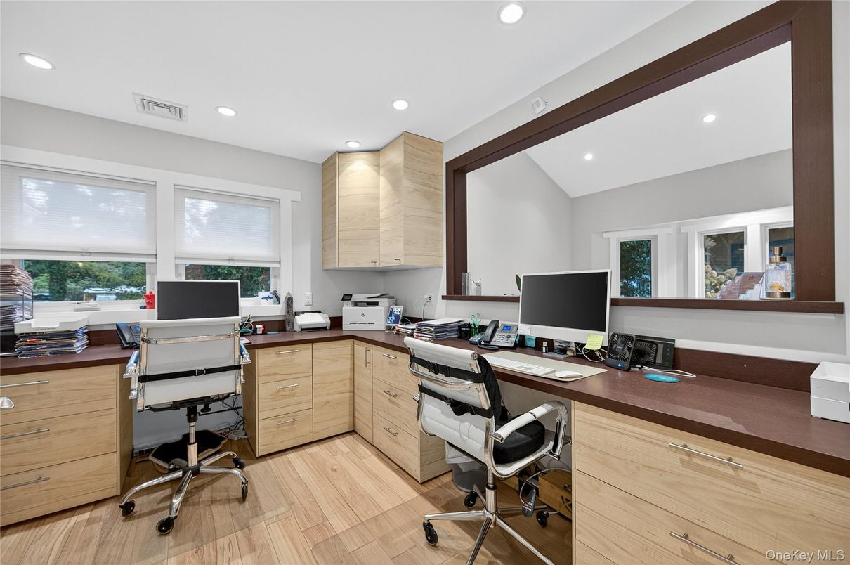Home Office, Interior, Recessed Lighting, Wood Texture Flooring