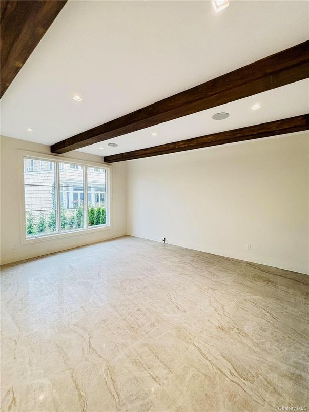 Empty room, Interior, Recessed Lighting, Wooden Beams