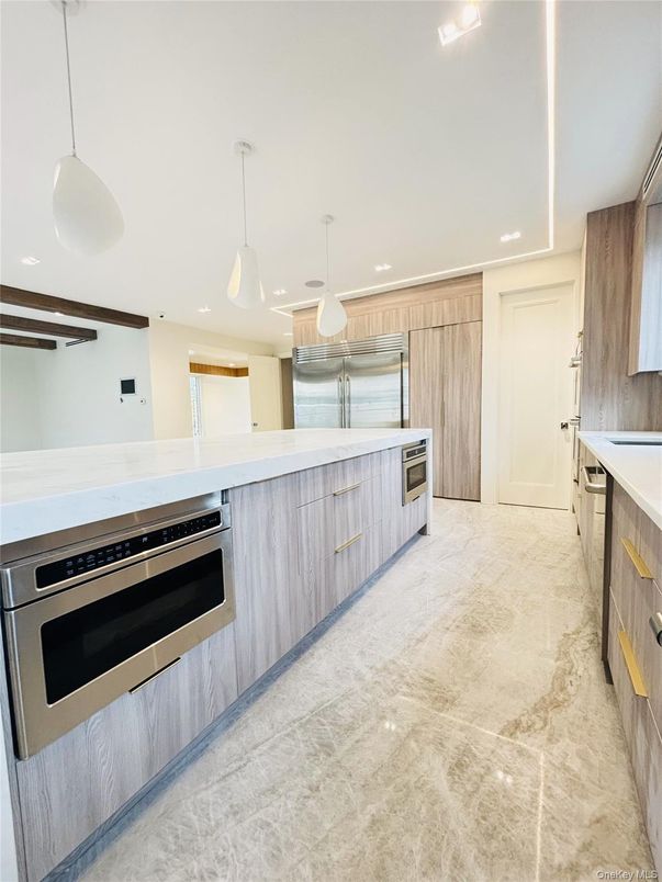 Interior, Kitchen, Pendant Lights, Recessed Lighting, Stainless Steel Appliances