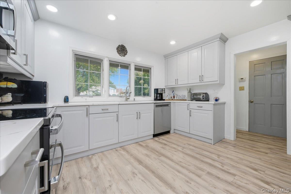 Interior, Kitchen, Recessed Lighting, Wood Texture Flooring