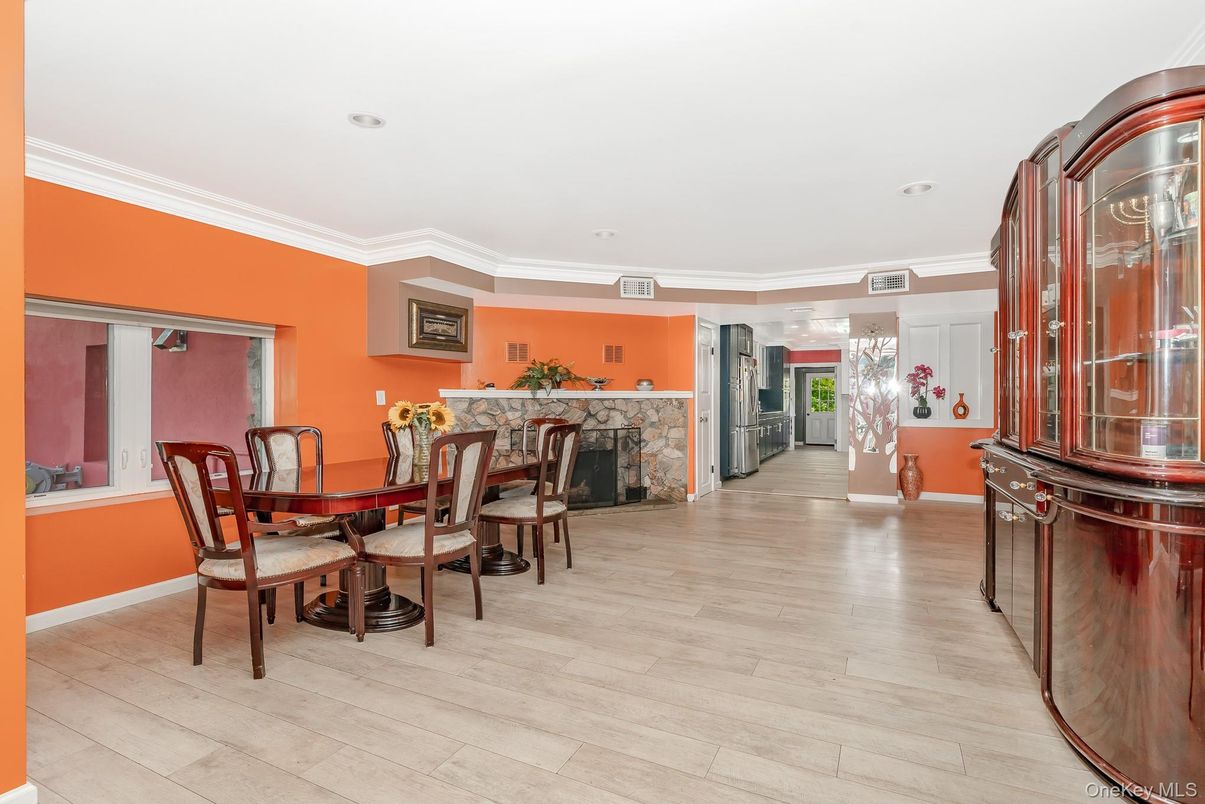 Dining room, Fireplace, Interior, Recessed Lighting, Wood Texture Flooring