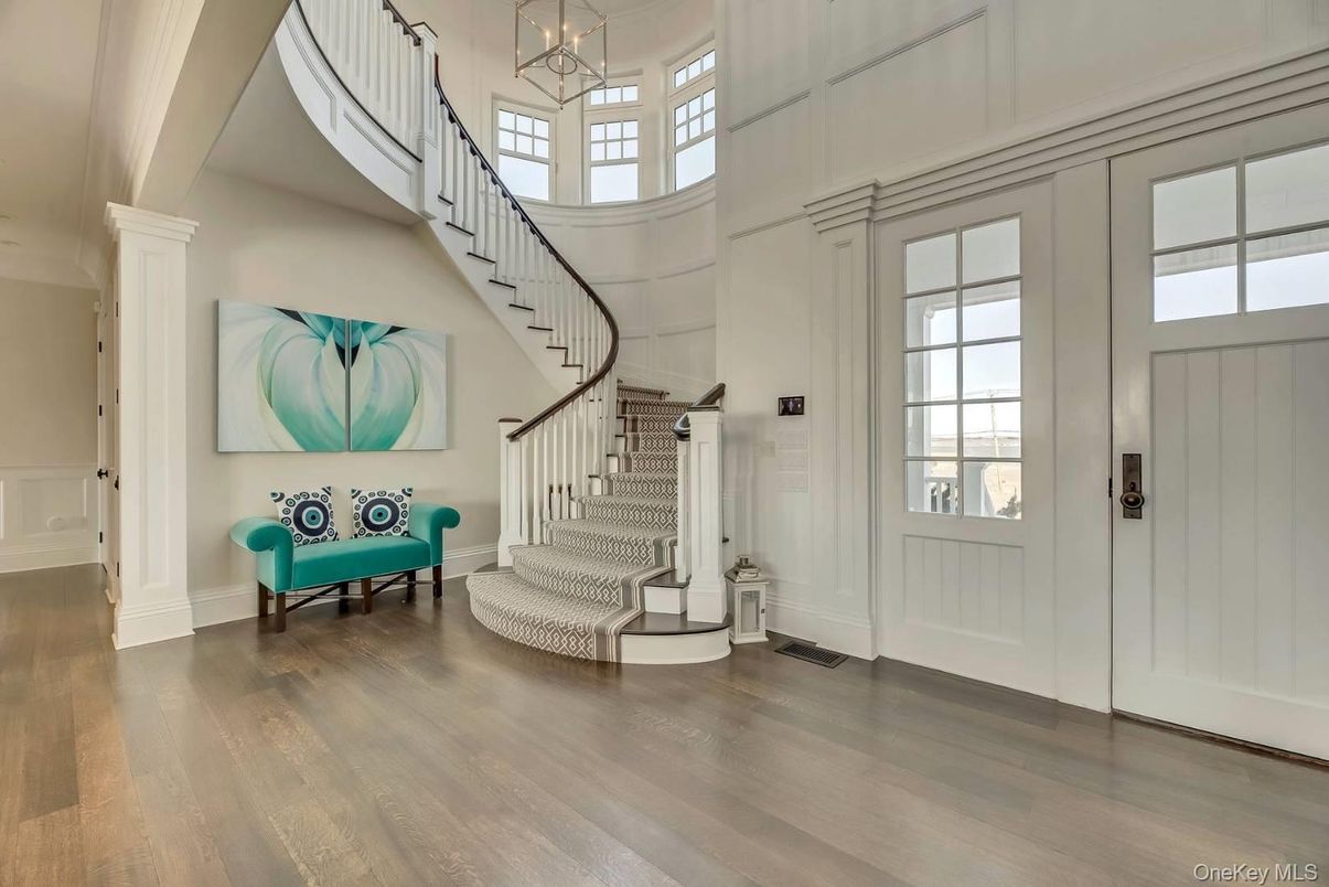 Interior, Pendant Lights, Wood Texture Flooring