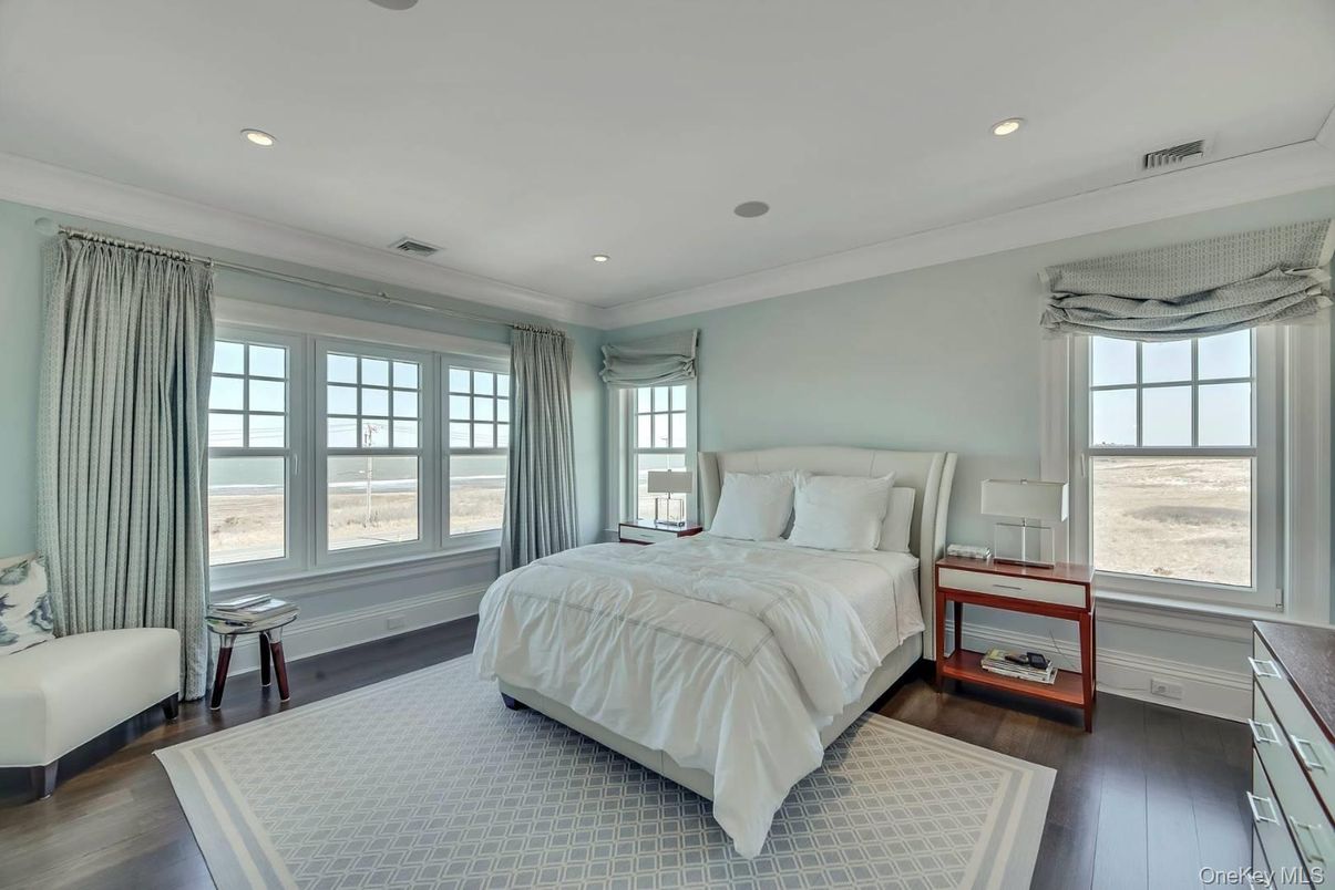 Bedroom, Interior, Recessed Lighting, Water, Wood Texture Flooring