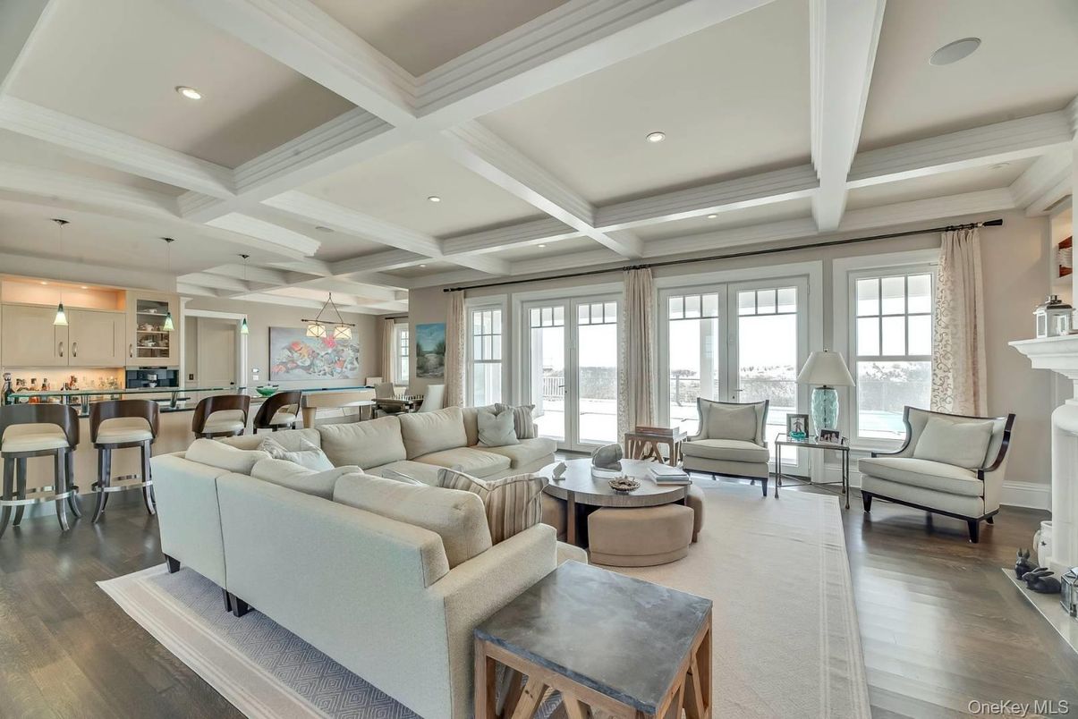 Interior, Kitchen, Living room, Pendant Lights, Recessed Lighting, Wood Texture Flooring