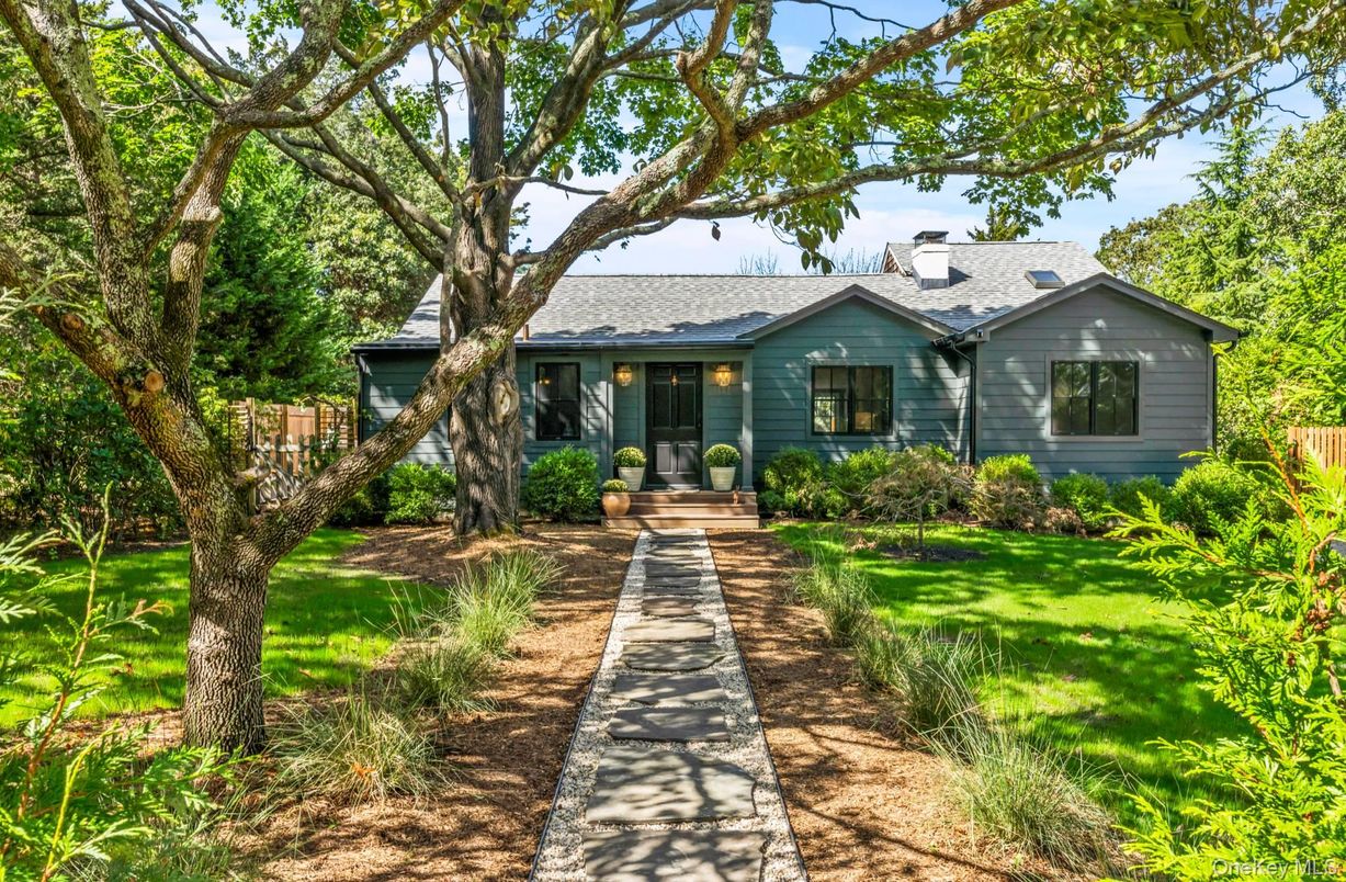 Backyard, Exterior, Facade, Ranch