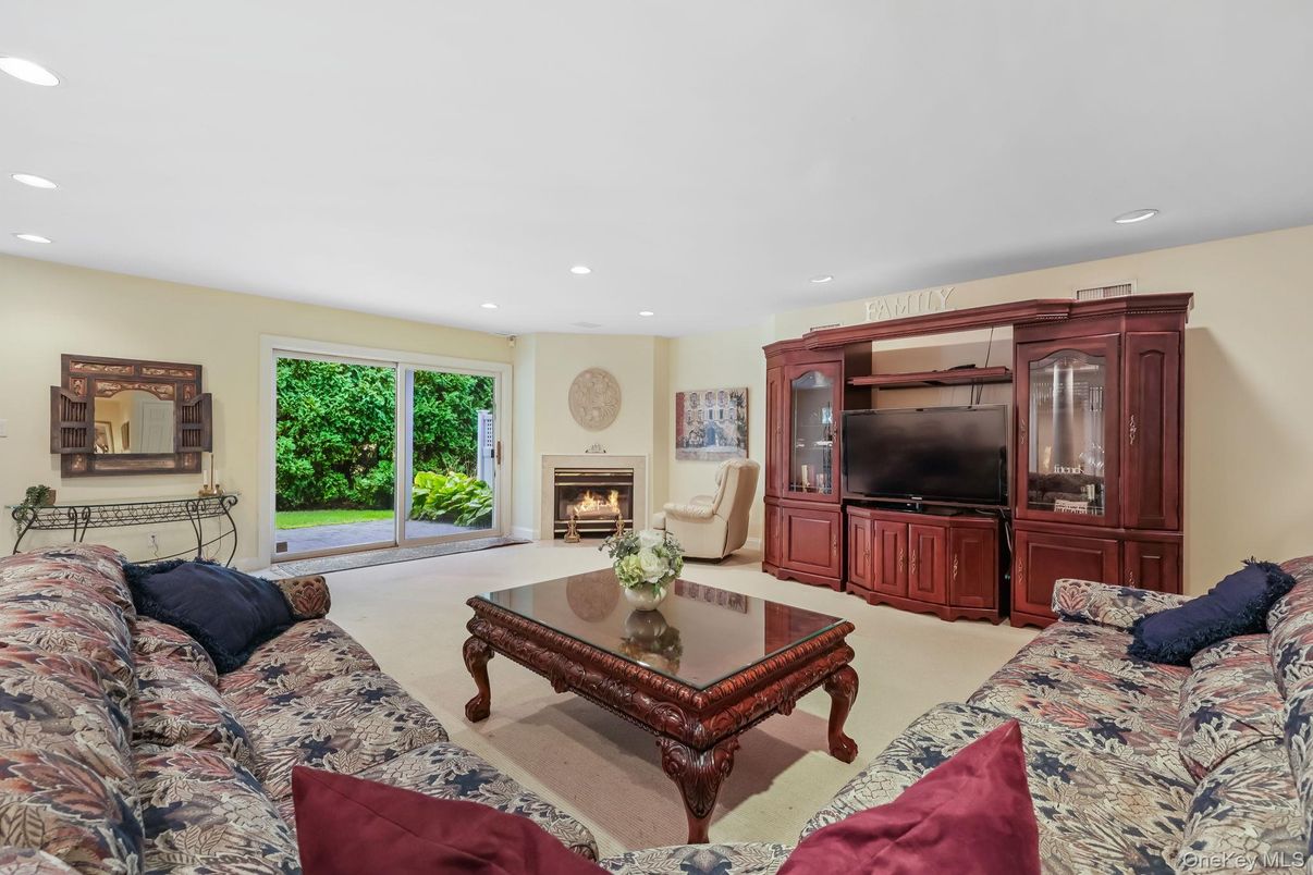 Fireplace, Interior, Living room, Recessed Lighting