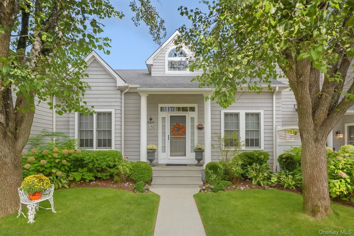Exterior, Facade, Cape Cod