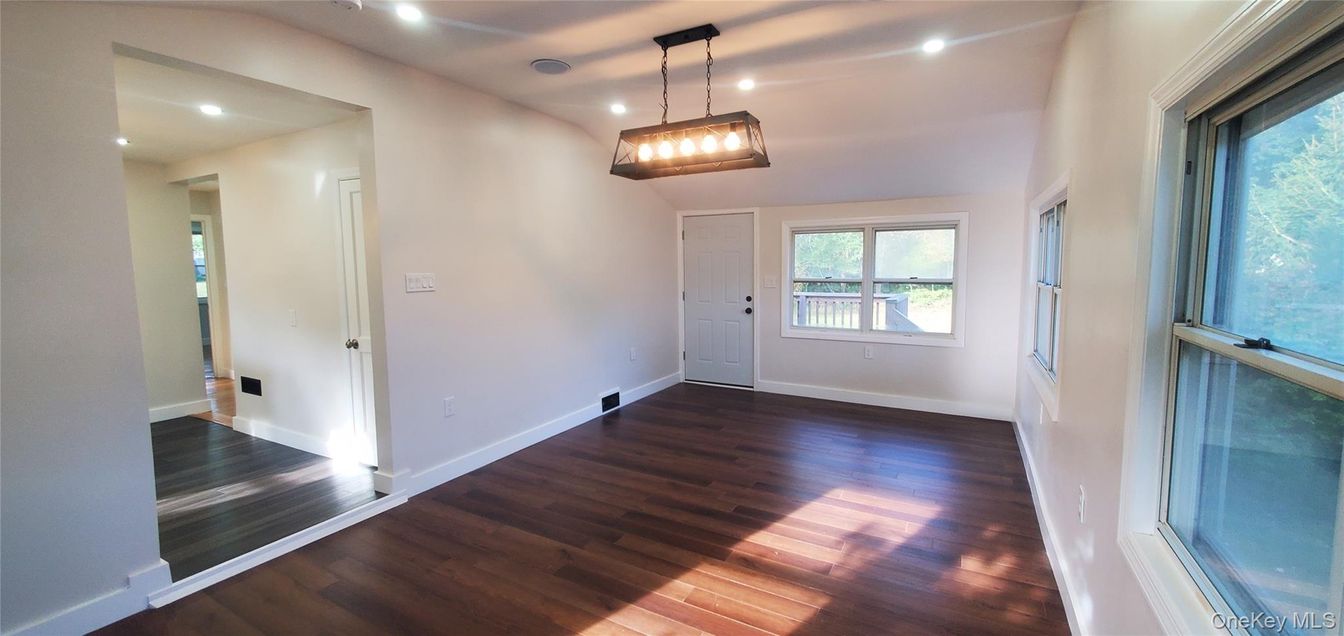 Empty room, Interior, Pendant Lights, Recessed Lighting, Wood Texture Flooring