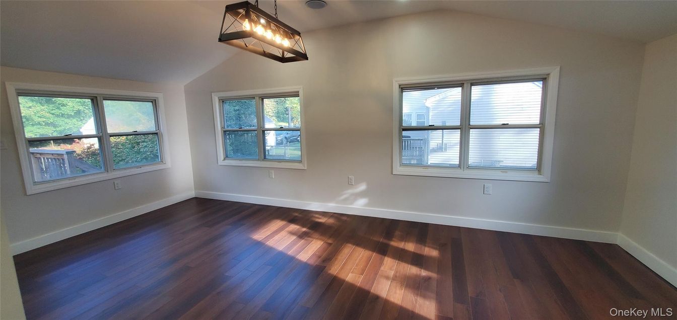 Empty room, Interior, Pendant Lights, Wood Texture Flooring