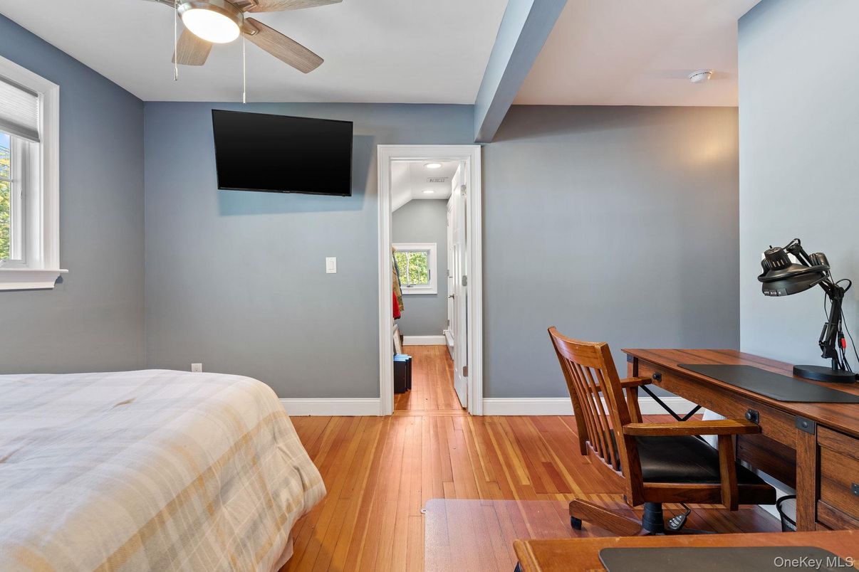 Bedroom, Home Office, Interior, Recessed Lighting, Wood Texture Flooring