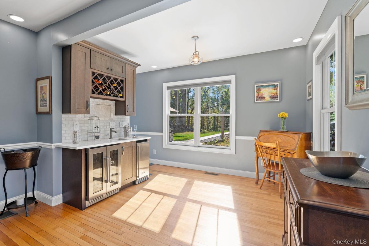 Dining room, Interior, Kitchen, Recessed Lighting, Wood Texture Flooring