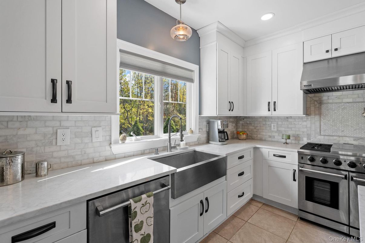 Interior, Kitchen, Pendant Lights, Recessed Lighting, Stainless Steel Appliances