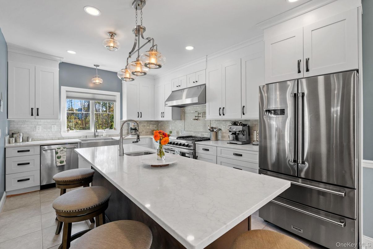 Interior, Kitchen, Pendant Lights, Recessed Lighting, Stainless Steel Appliances