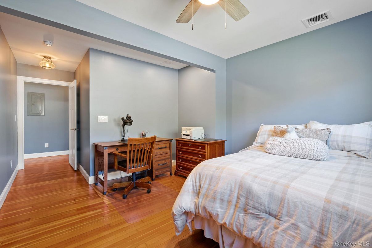 Bedroom, Home Office, Interior, Wood Texture Flooring