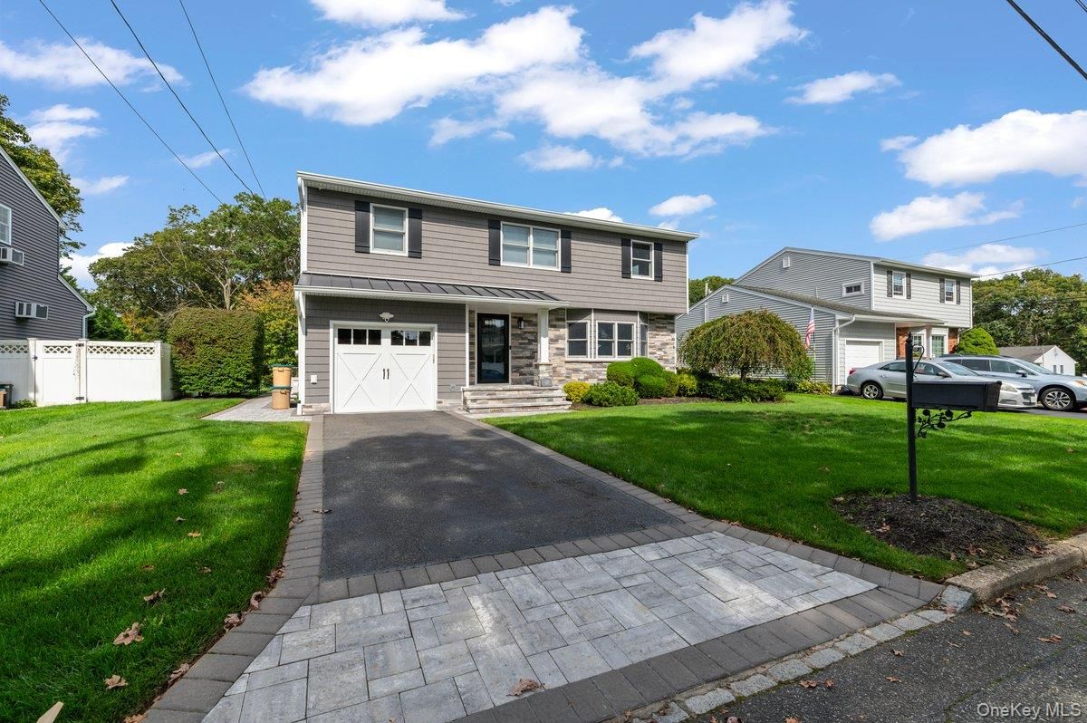 Attached, Exterior, Facade, Raised Ranch