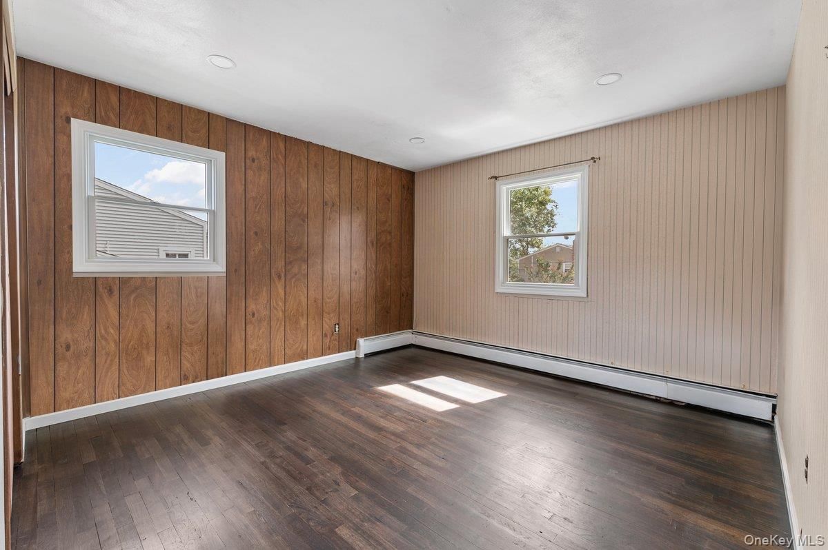 Empty room, Interior, Recessed Lighting, Wood Texture Flooring, Wooden Walls