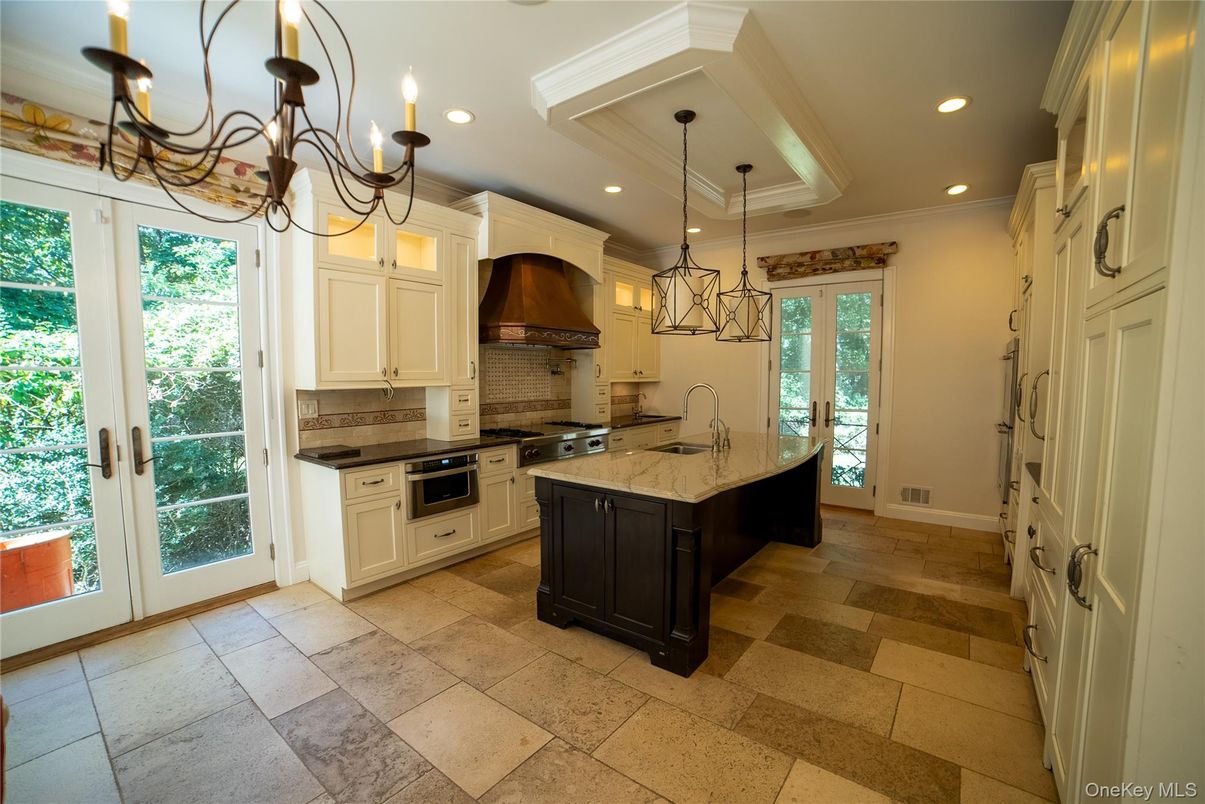Chandelier, Interior, Kitchen, Pendant Lights, Recessed Lighting, Stainless Steel Appliances