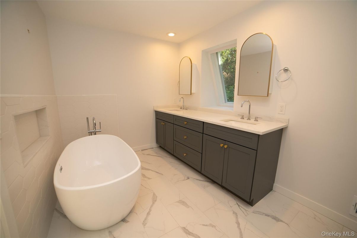 Bathroom, Dual Sink Vanities, Free Standing Baths, Interior, Marble, Recessed Lighting