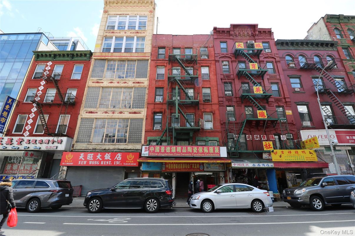 Exterior, Facade, Condo Building