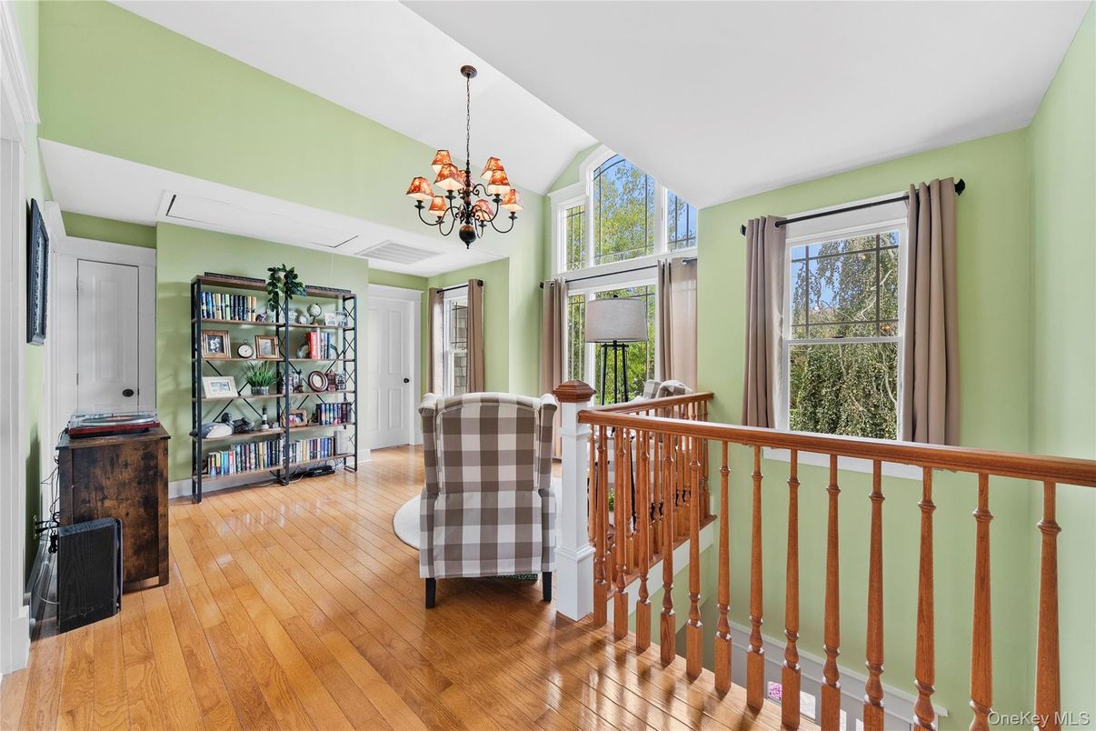 Chandelier, Interior, Wood Texture Flooring