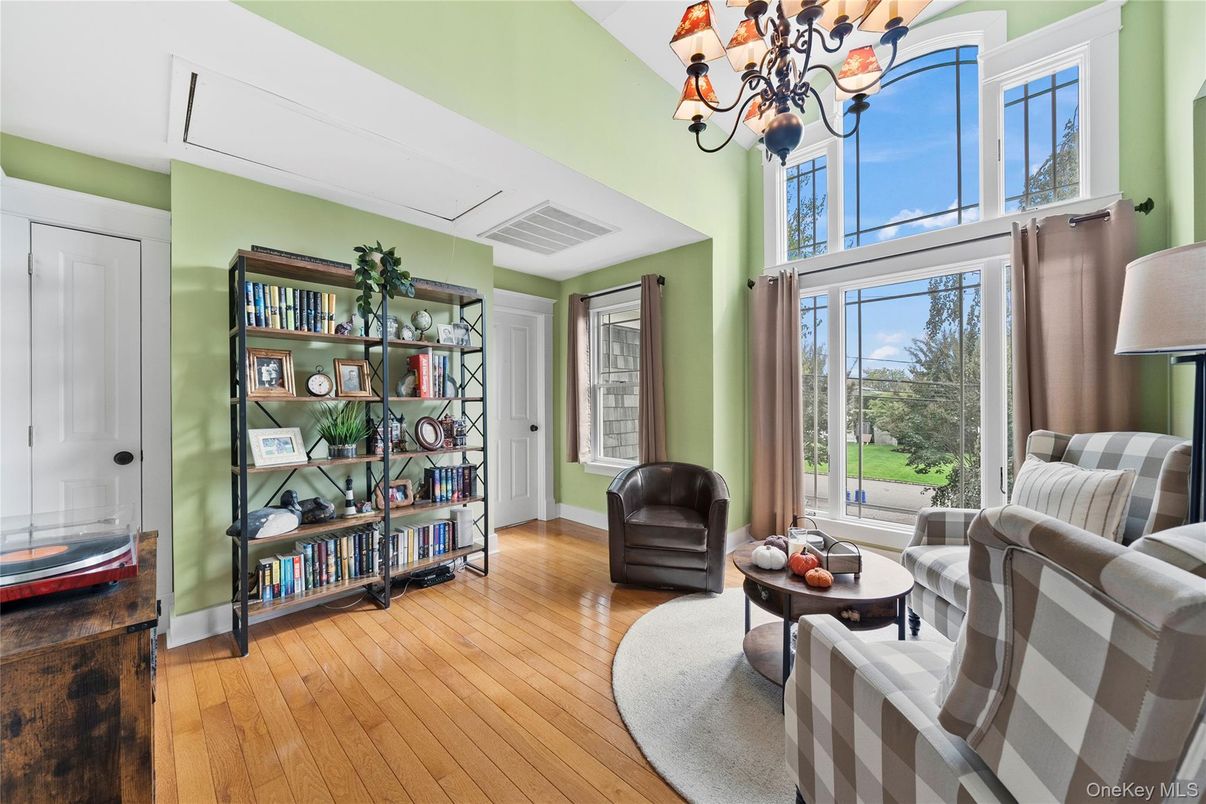 Chandelier, Interior, Living room, Wood Texture Flooring
