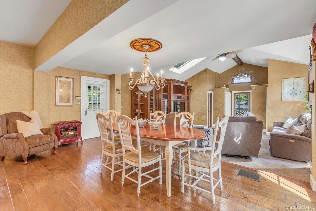 Chandelier, Dining room, Interior, Living room, Wood Texture Flooring