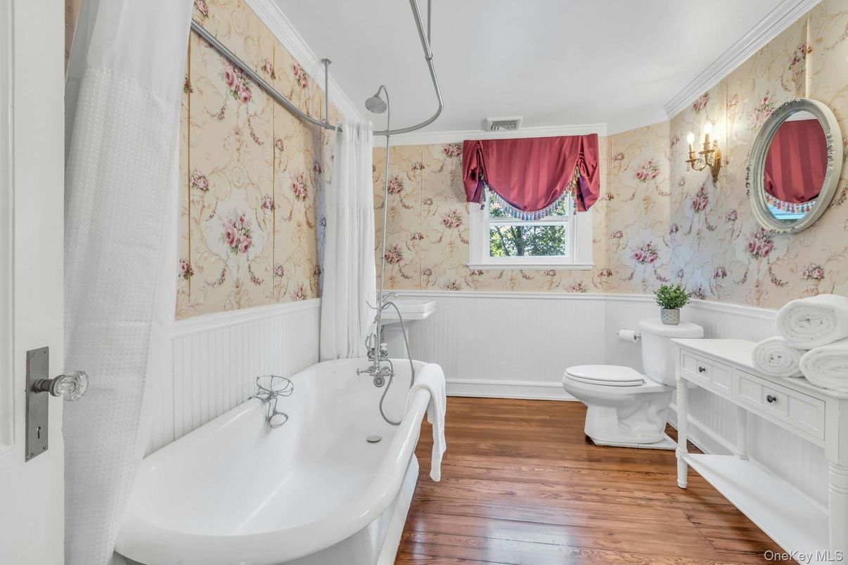Bathroom, Free Standing Baths, Interior, Wood Texture Flooring