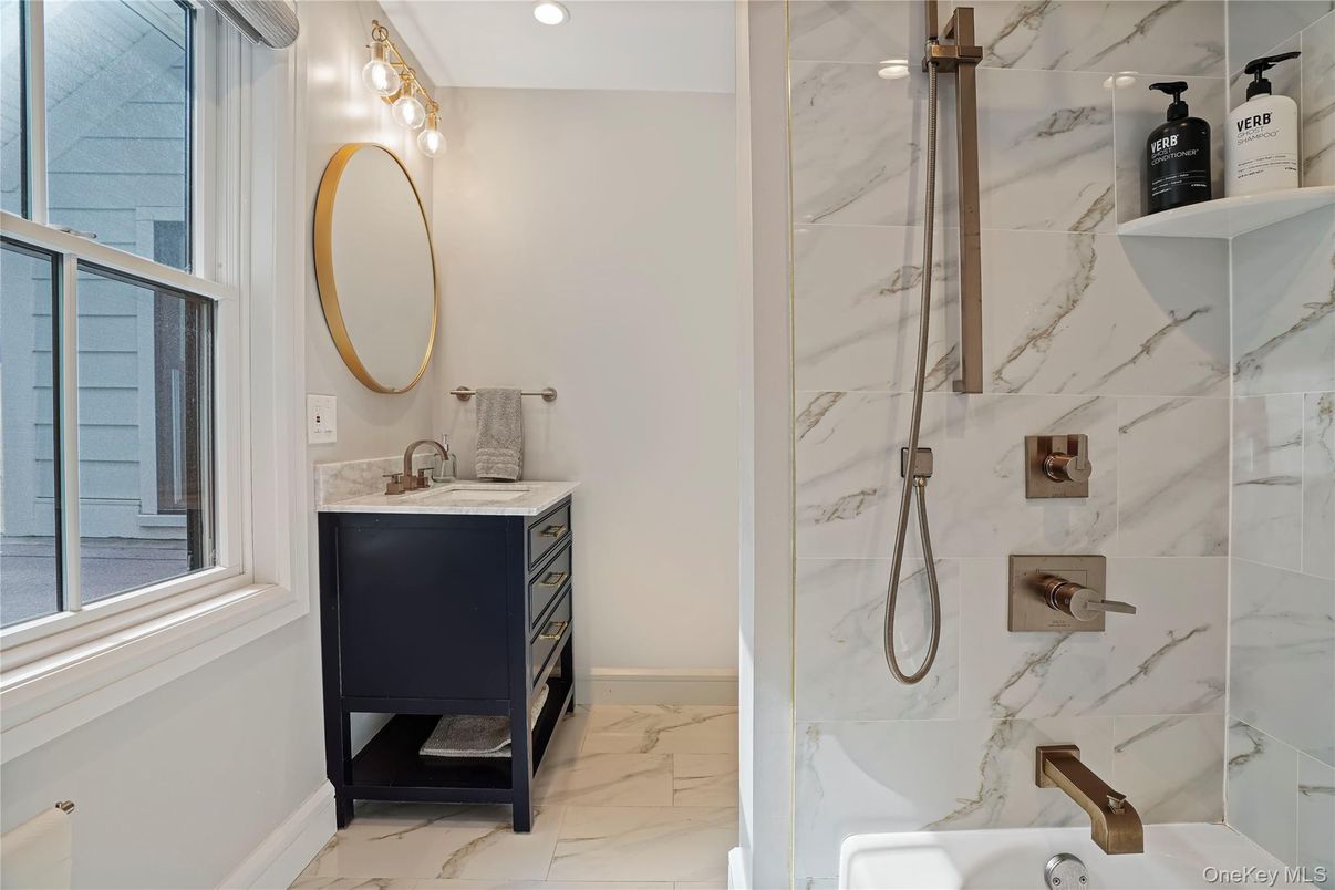 Bathroom, Interior, Marble, Marble Walls