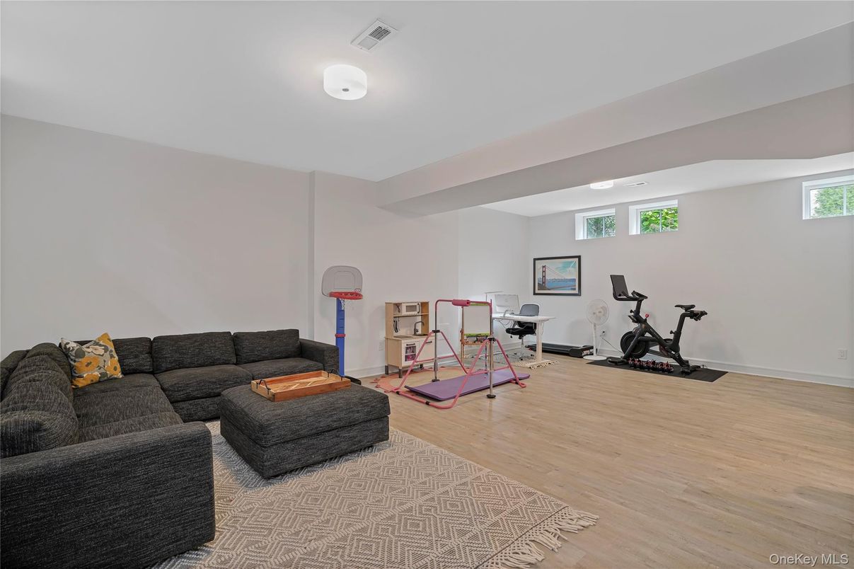 Fitness Equipment, Interior, Living room, Wood Texture Flooring