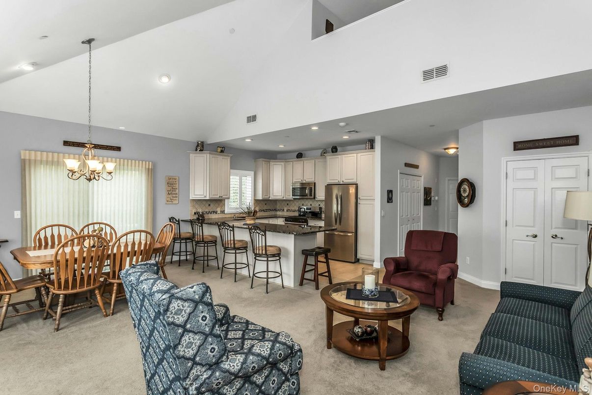 Chandelier, Dining room, Interior, Kitchen, Living room, Recessed Lighting, Stainless Steel Appliances