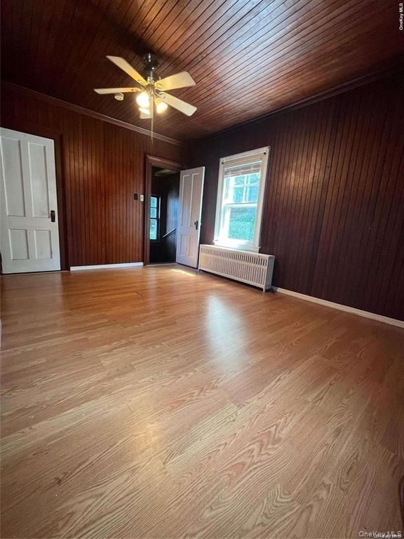 Empty room, Interior, Wooden Ceilings, Wood Texture Flooring, Wooden Walls