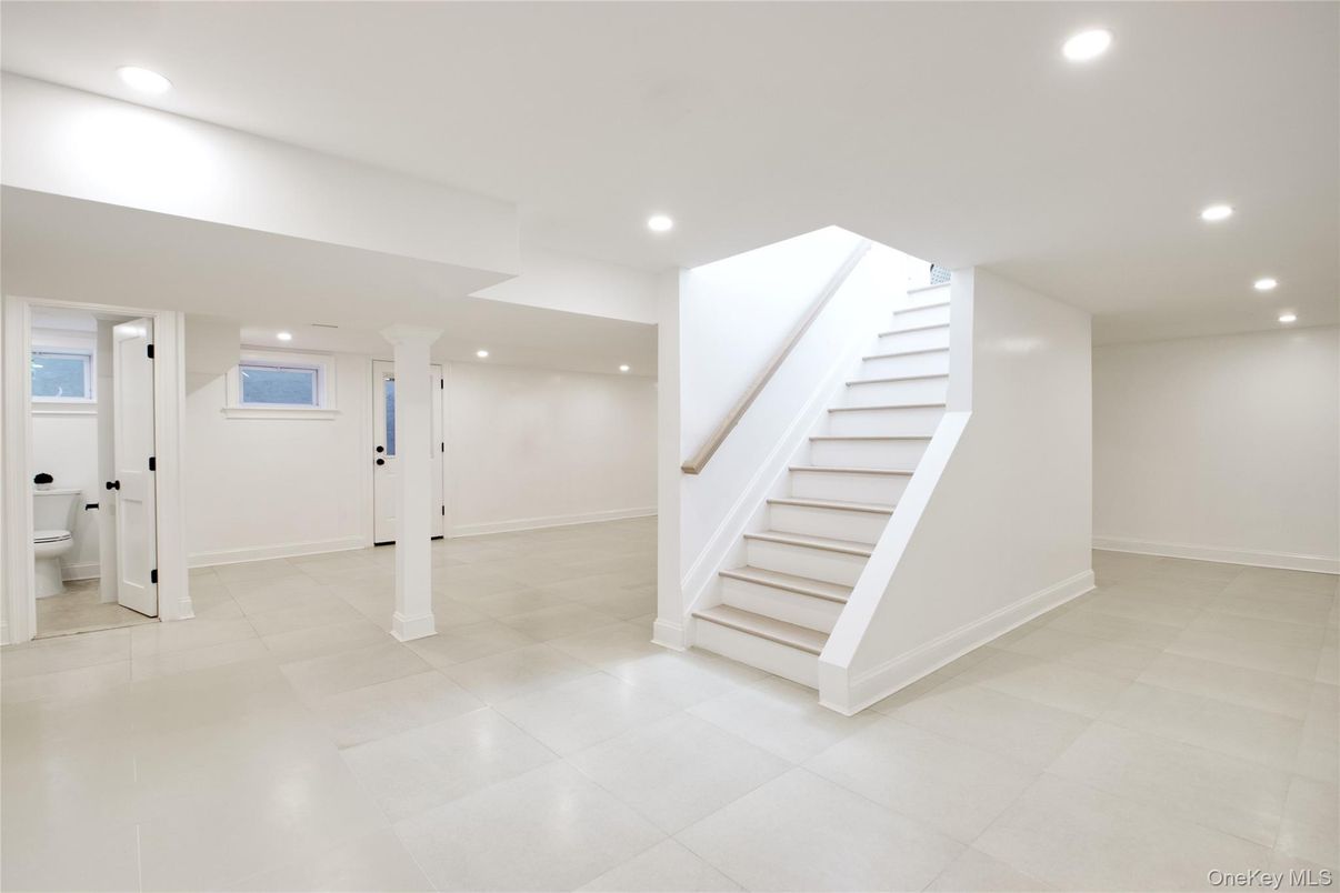 Interior, Recessed Lighting