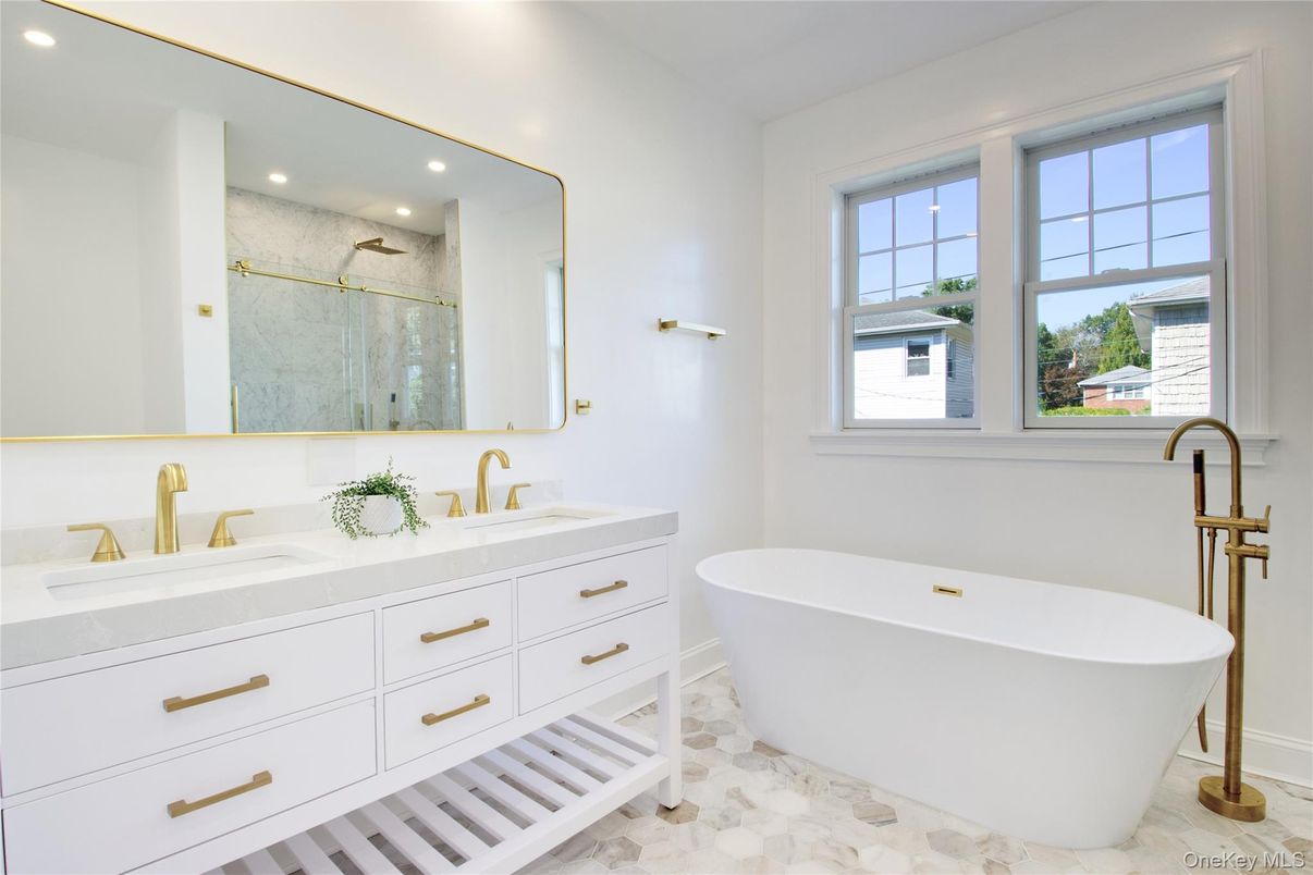 Bathroom, Dual Sink Vanities, Free Standing Baths, Interior, Marble, Recessed Lighting