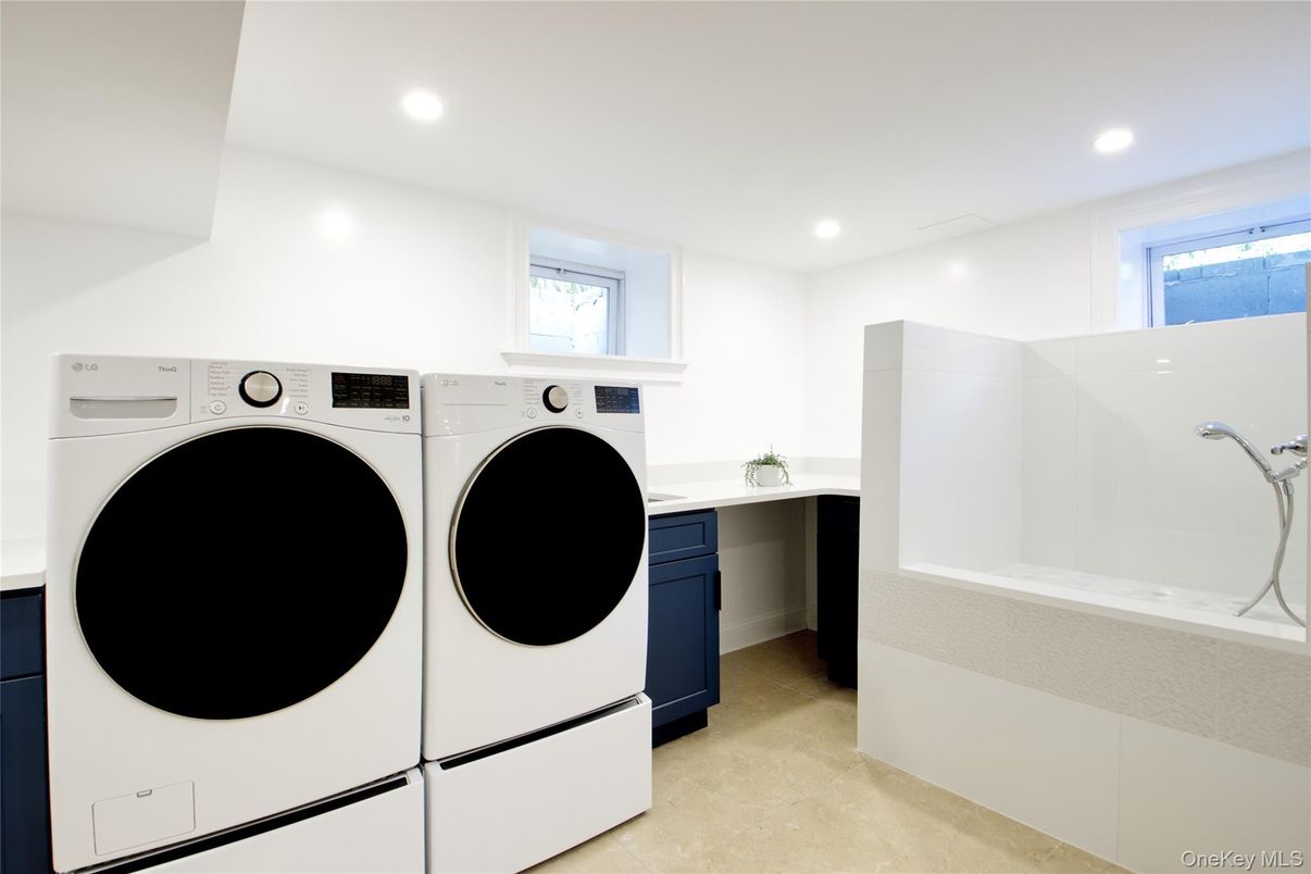 Interior, Recessed Lighting, Washer