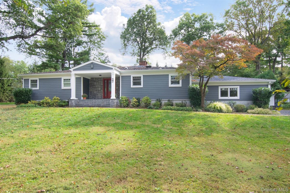 Backyard, Exterior, Facade, Ranch