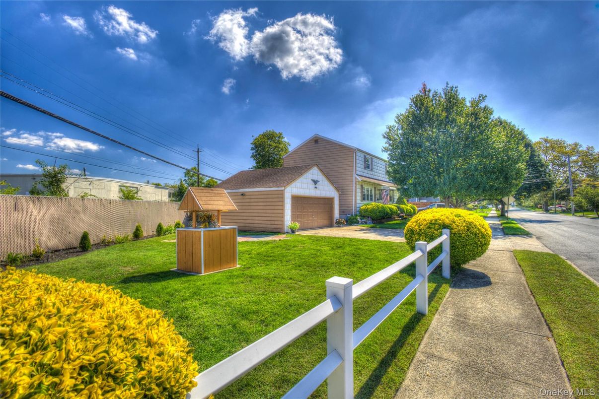 Backyard, Detached Garage, Exterior