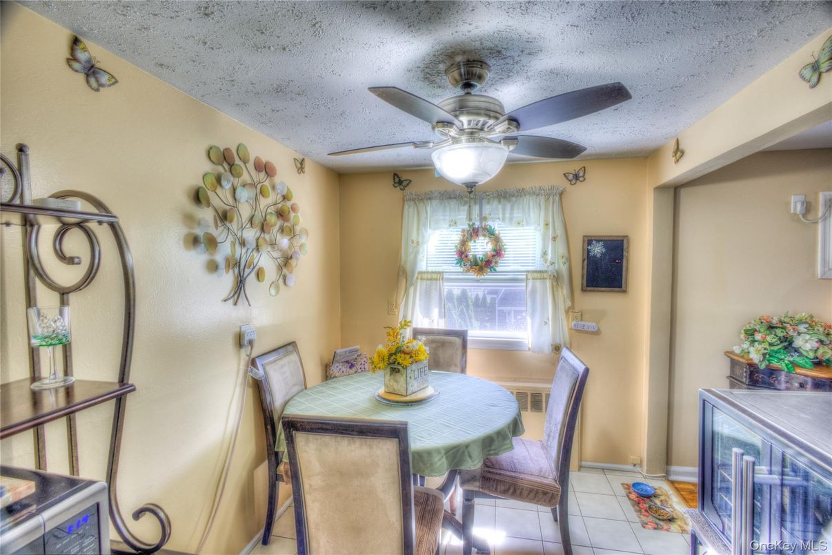 Dining room, Interior