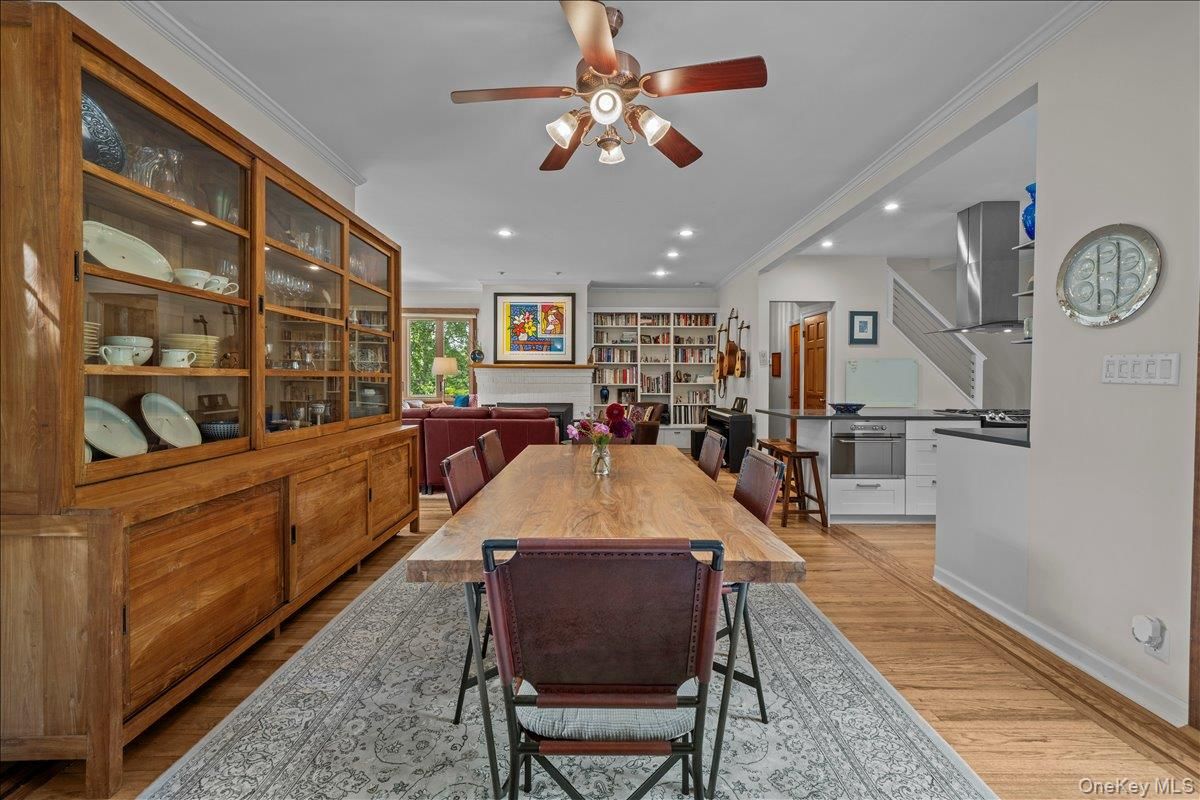 Dining room, Interior, Kitchen, Recessed Lighting, Wood Texture Flooring