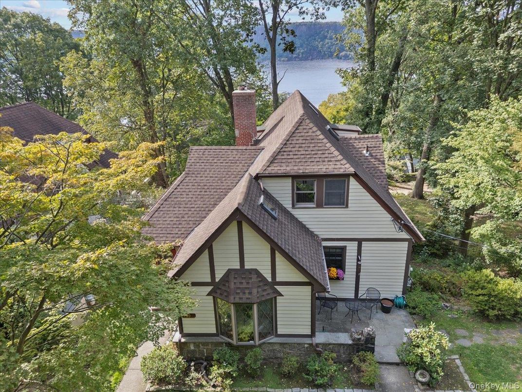 Exterior, Water