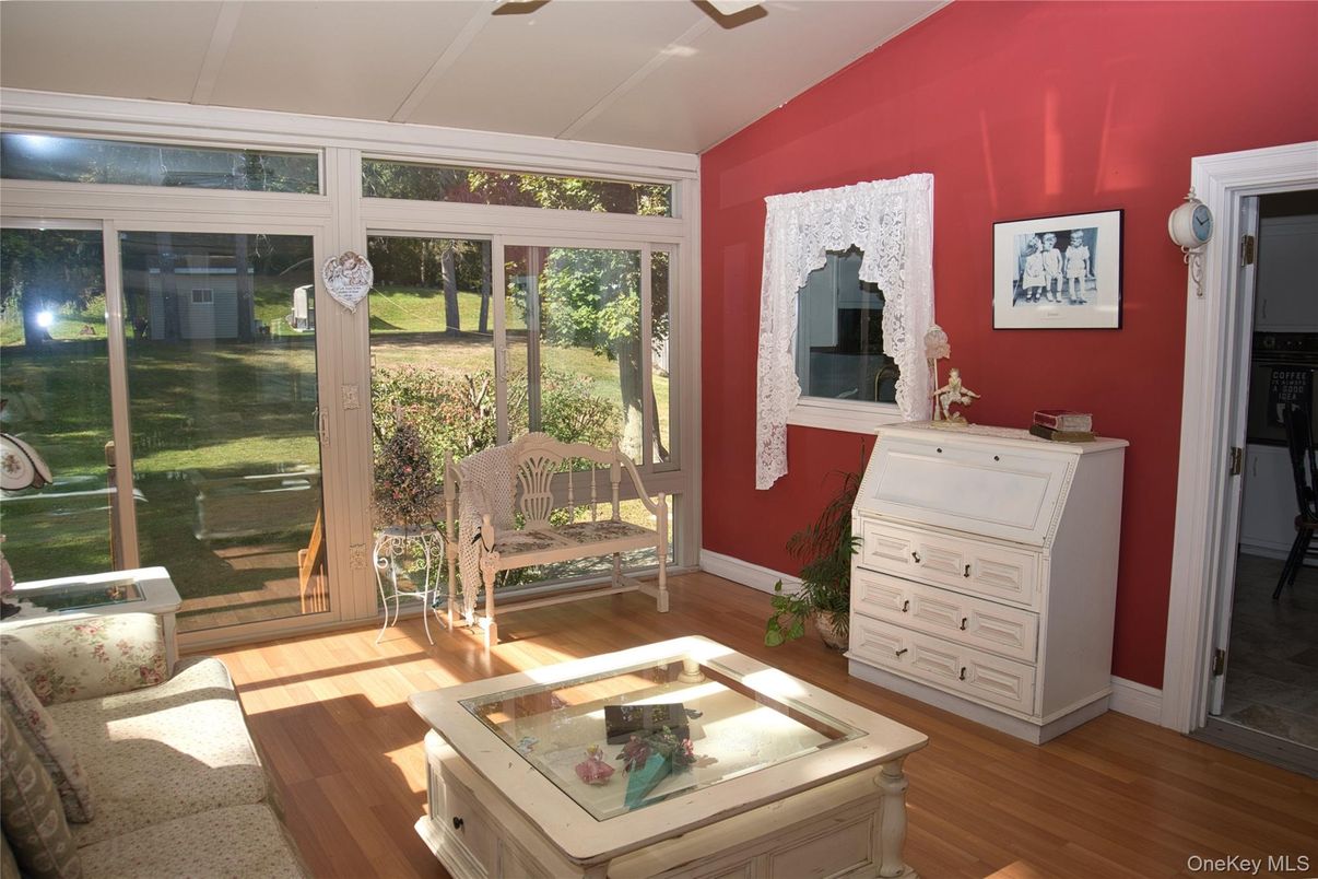 Interior, Living room, Sun Room, Wood Texture Flooring