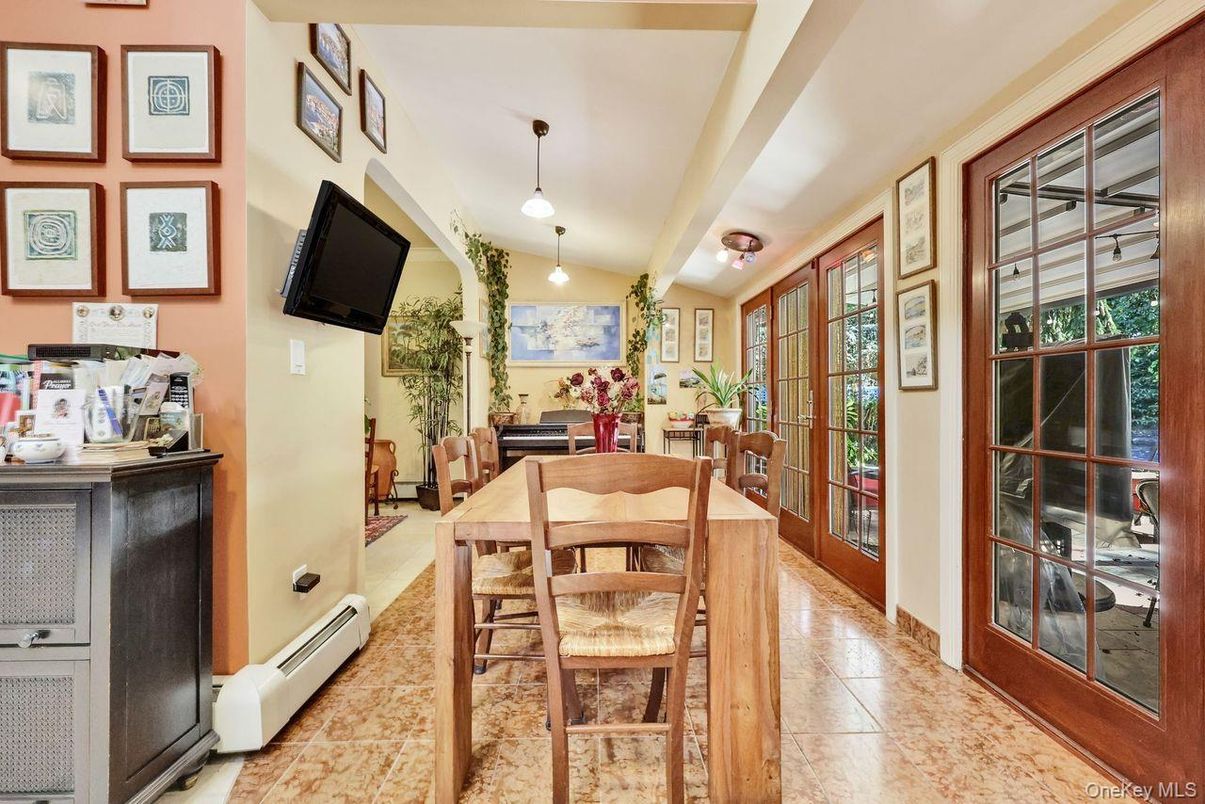 Dining room, Interior, Pendant Lights